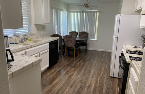 Citrus Heights Casa | (A) Single Story In Citrus Heights. 3 bed, 2 bath, 2 car garage and yard.