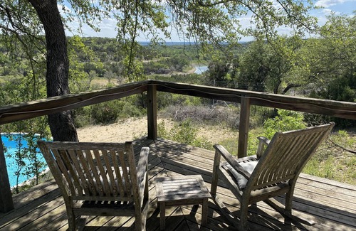 Wimberley Casa | "A slice of paradise" Wonderful cabin w/ amazing views, private pool and hot tub