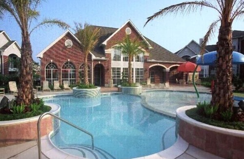 Sugar Land Apartamento | A spacious 1-bedroom with bathroom available in a 2-bedroom apartment