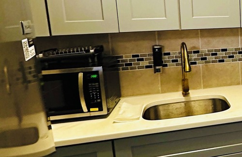 East Bronx Apartamento | a spacious 3 bedroom apartment in New York City