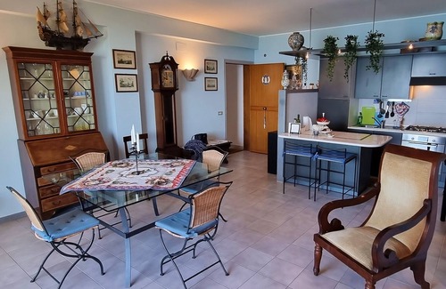 Taormina Apartamento | Apartamento luminoso con impresionantes vistas.