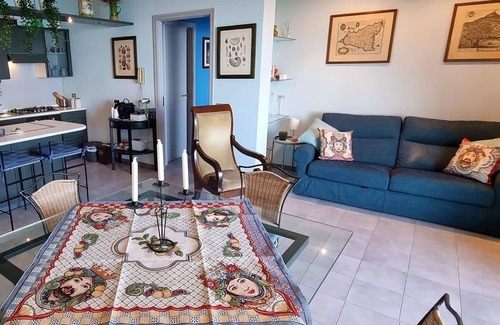 Taormina Apartamento | Apartamento luminoso con impresionantes vistas.