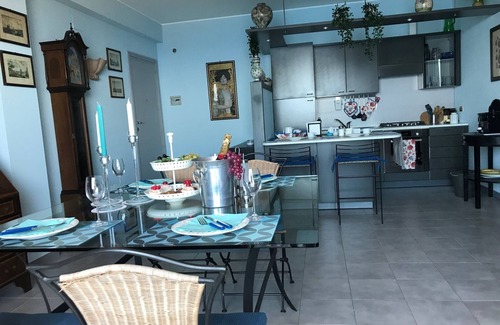 Taormina Apartamento | Apartamento luminoso con impresionantes vistas.