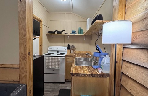 Belhaven Cabina | A sportsman’s paradise, unique property in Belhaven