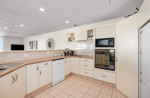 Mount Maunganui Apartamento | A strand Of Paradise, Oceanside & Views with pool
