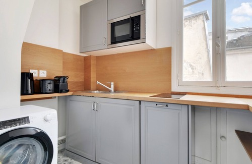 Sorbonne Apartamento | A Stunning 1-BDR in Saint Michel / Notre Dame