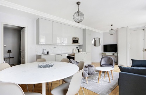 Madeleine Apartamento | A Stunning 2-BR/2BA in Opéra- Saint-Lazare