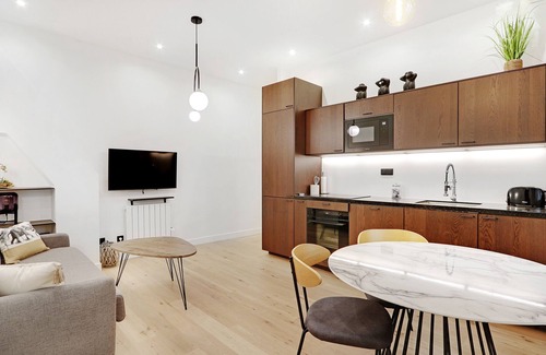 Bercy Apartamento | A Stunning 2-BR/2BA in Reuilly-Diderot