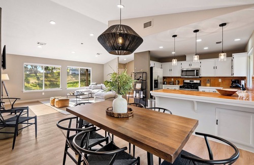 Paso Robles Villa | A stylish experience among Paso's vineyards farms.