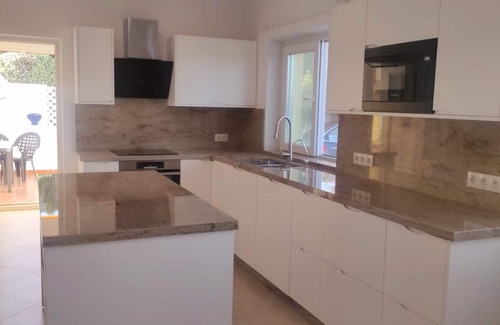 Benalmadena Villa | Villa con gran piscina privada, vistas al mar y a la montaña, acceso a internet,