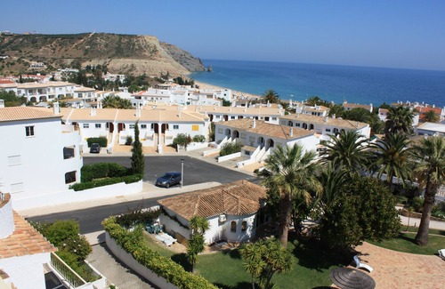Praia da Luz Apartamento | Un excelente apartamento de 2 dormitorios con increíbles vistas e instalaciones del Ocean Club