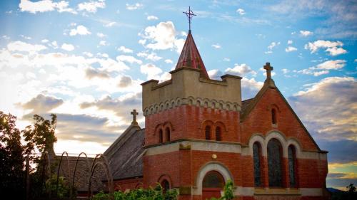 Kempton Casa | A Tassie Church