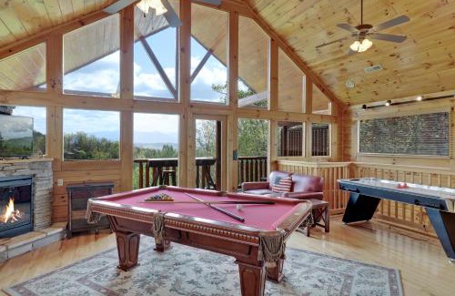 Gatlinburg - Pigeon Forge Casa | A Taste Of Honey is a dog-friendly two bedroom true log cabin nestled inside the Starr Crest resort