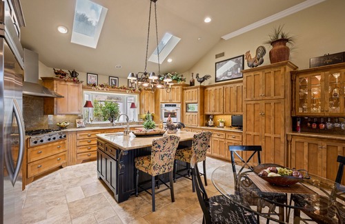 Fallbrook Casa | A Taste of Tuscany -Just 5 Minutes to Golf and Wine Tasting