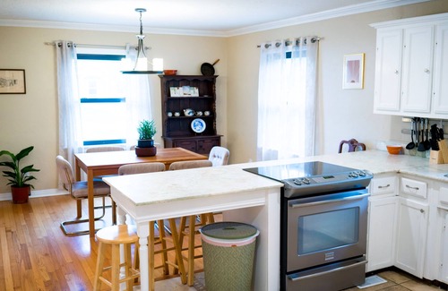 Central Oklahoma City Casa | A Tasteful Historic 4 Bedroom Home