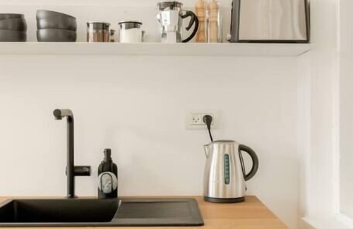 Neve Tzedek Apartamento | A timeless Studio in an Iconic building
