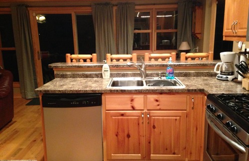 Siren Cabina | Un toque de northwoods en el lago, crea tus recuerdos y siéntete como en casa.