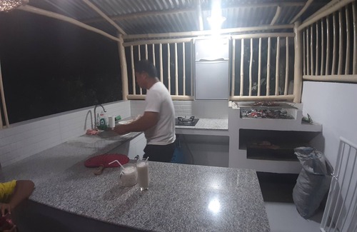 Puerto Princesa Apartamento | A touch of pink secret garden resort