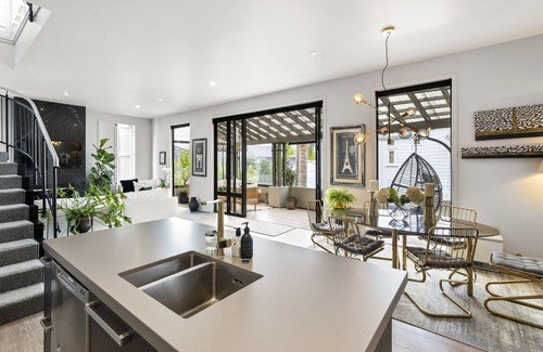 Ponsonby Casa | A Touch of the Mediterranean - St Marys Bay