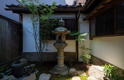 Kanazawa Casa | A townhouse where you can touch a real "sword" We can show you a family sword.
