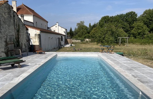 Aumagne Casa | A Tranquil Retreat in the French Countryside