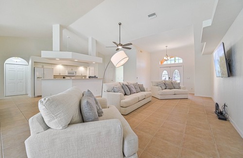 Burnt Store Casa | A True JEWEL on the Water - includes Boat and Spa. 500 OFF Summer Stays 2025