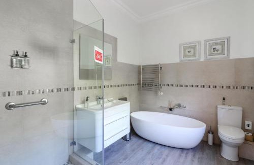 Fish Hoek Casa | A Tuscan Villa Guest House