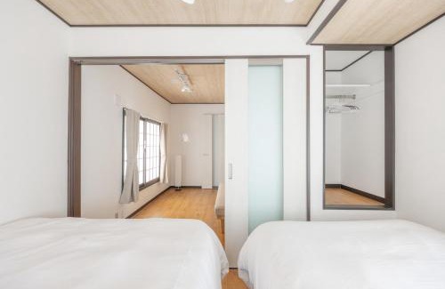 Minamiotsuka Apartamento | A unique cozy townhouse perfect for up to 5 guests