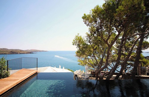 Portlligat Villa | Una villa única frente al mar con piscina infinita en Cadaqués, España