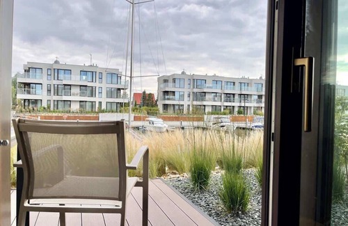 Orlinki Apartamento | A unique stay in a modern seaside marina