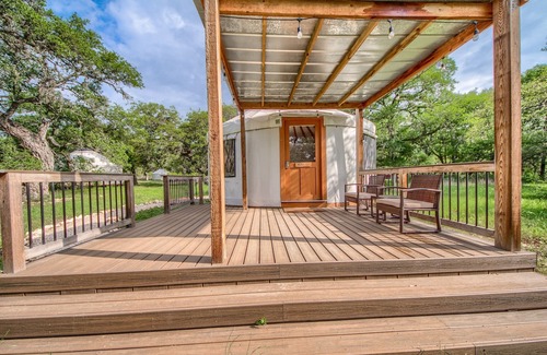New Braunfels Cabina | A Unique Texas Hill Country Glamping Experience! Full bathroom and Great AC!!