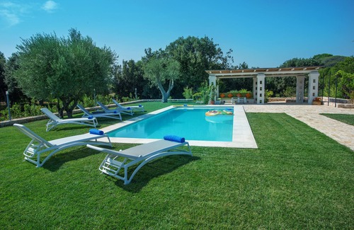 Fasano Villa | A uniquely crafted and historic and remodelled Trullo from the Sixteenth Century