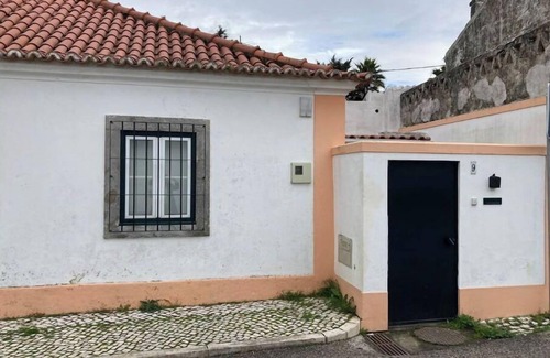 Sintra Casa | A very nice house with a patio! A very nice house with a patio!