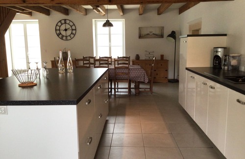 Saint-Savin Cabaña | A very spacious cottage with 3 large ensuite bedrooms with Great views. Sleeps 8