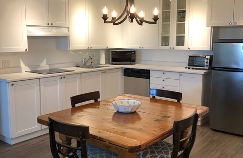 Creemore Casa | A very special getaway in a private Coach House in the Purple Hills of Creemore