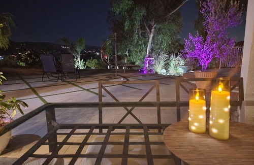 West Hills Casa | A view house