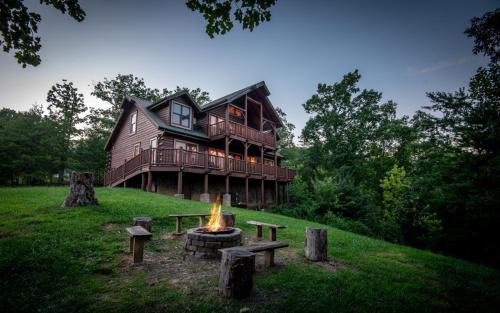 Gatlinburg - Pigeon Forge Villa | A View to A Dream