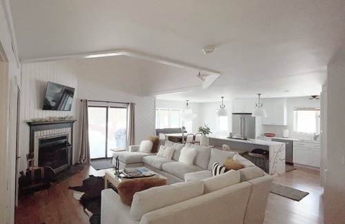 West Dover Casa | "A Walk in the Clouds" -Beautiful Ski and Golf Retreat