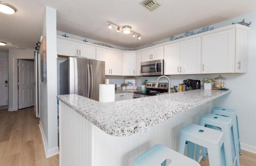 North Topsail Beach Apartamento | A Wave From It All- Luxe 1BR at Villa Capriani