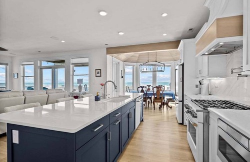Sandbridge Casa | A Wave From It All | Oceanfront | Hot Tub