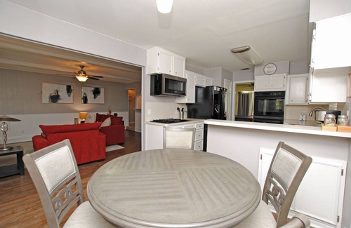 Memorial Parkway Casa | A welcoming 4 bedroom and 4.5 bathroom house with a private pool
