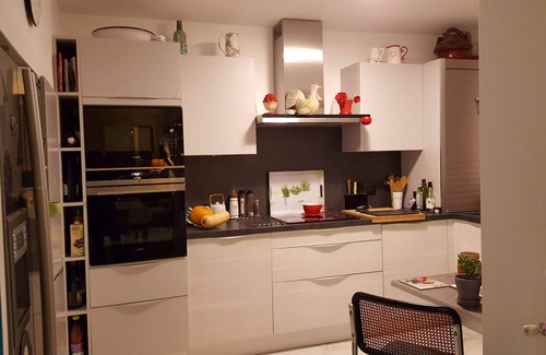 Bonneveine Cama Y Desayuno | A well-appointed B&B close to the beach, ideal for a traveling couple.