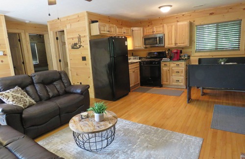 Broadway Cabina | A WELL-APPOINTED CABIN, RURAL RELAXATION, FIREPIT!