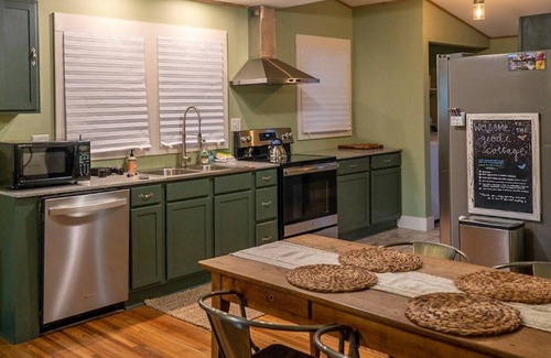 Hendersonville Cabaña | a whimsical stay in the mountains