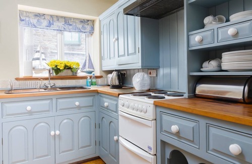 Cregneish Cabaña | A wonderful coastal cottage, in a great setting close to the beach.