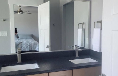 Elko Casa | A Wonderful Vacation on a BRANDNEW Modern Townhome! Peaceful, Charming, Spacious