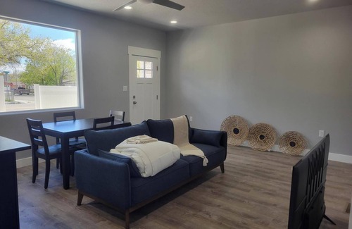 Elko Casa | A Wonderful Vacation on a BRANDNEW Modern Townhome! Peaceful, Charming, Spacious