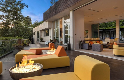 Beverly Hills Casa | A Zen Estate