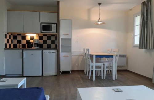 Fouesnant Apartamento | A07- Apt PMR 4/5 pers, sea view, beach, swimming pool