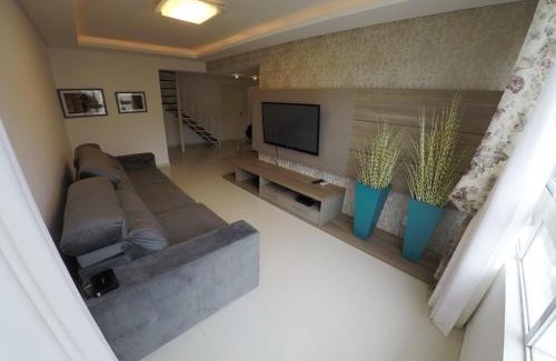 Bombas Apartamento | A075 - Ed. Mônica, cobertura duplex
